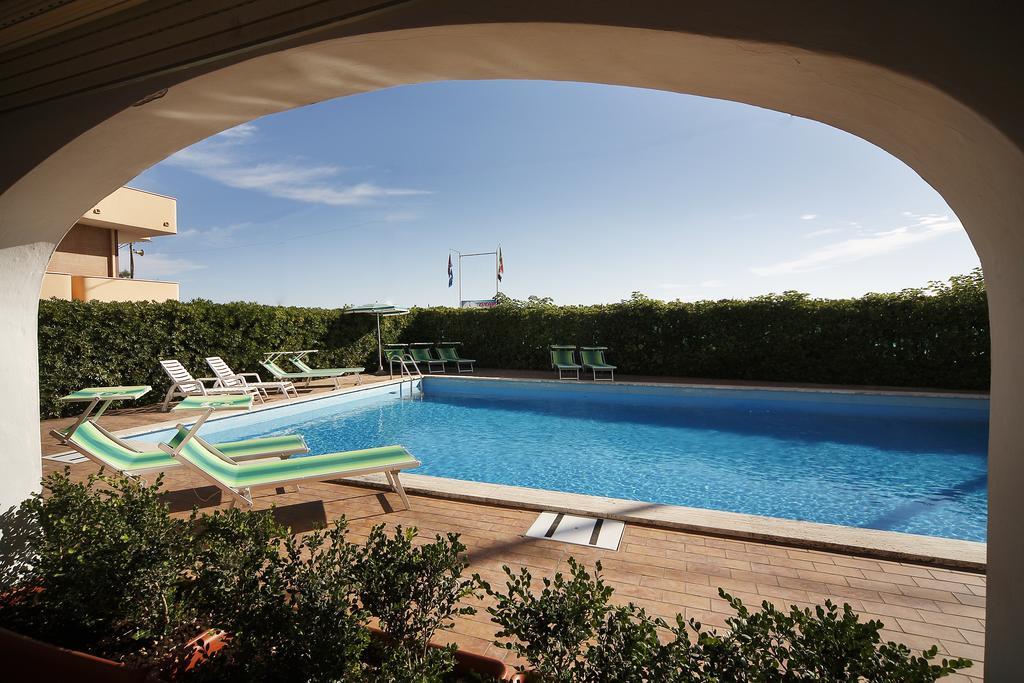 Hotel Villa Sole Resort ベラーリア・イジェア・マリーナ エクステリア 写真
