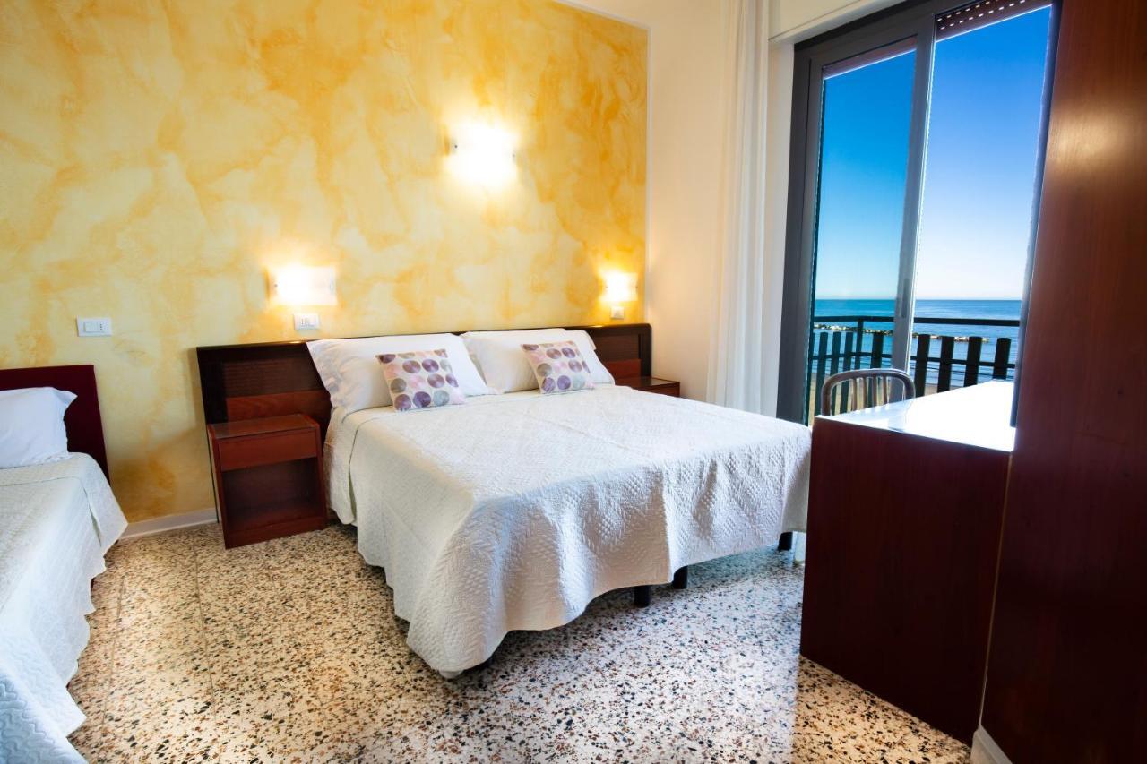 Hotel Villa Sole Resort ベラーリア・イジェア・マリーナ エクステリア 写真