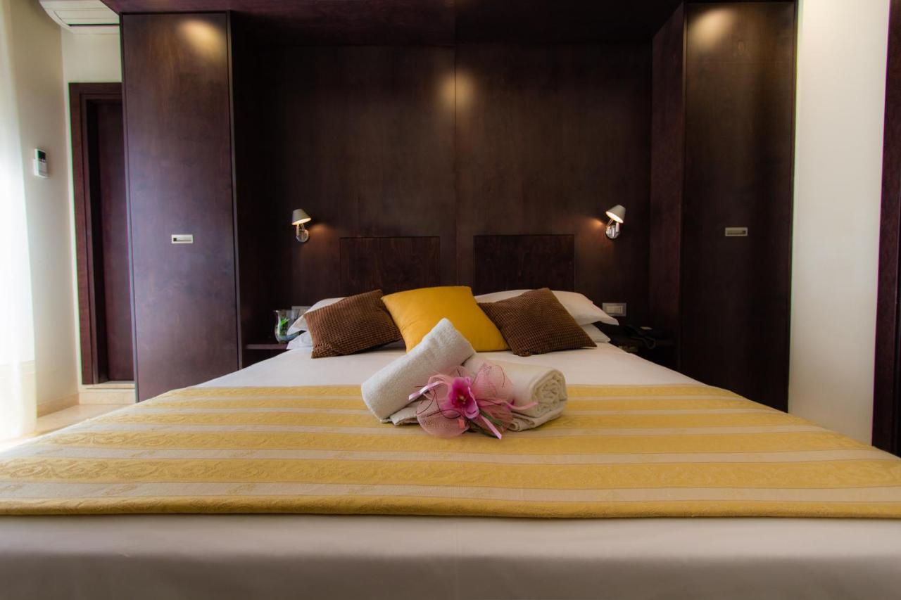 Hotel Villa Sole Resort ベラーリア・イジェア・マリーナ エクステリア 写真